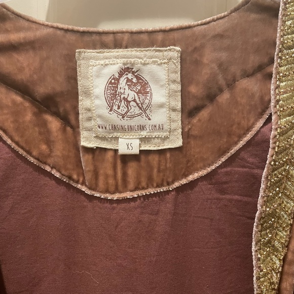 ❌❌ Lost in Paradise Velvet Jacket - Picture 3 of 5